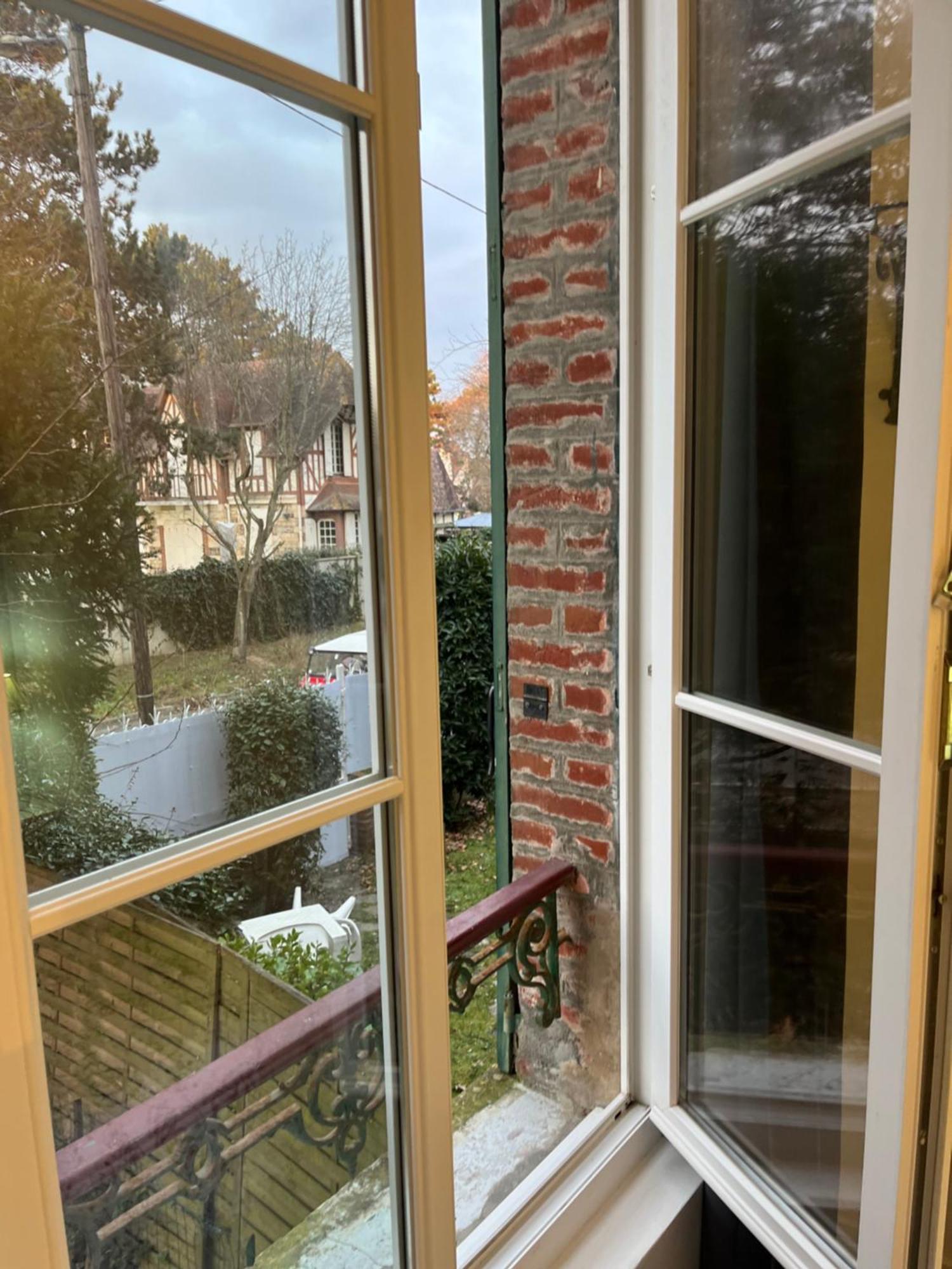 Apartament Magnifique F2 En Plein Centre Cabourg Zewnętrze zdjęcie